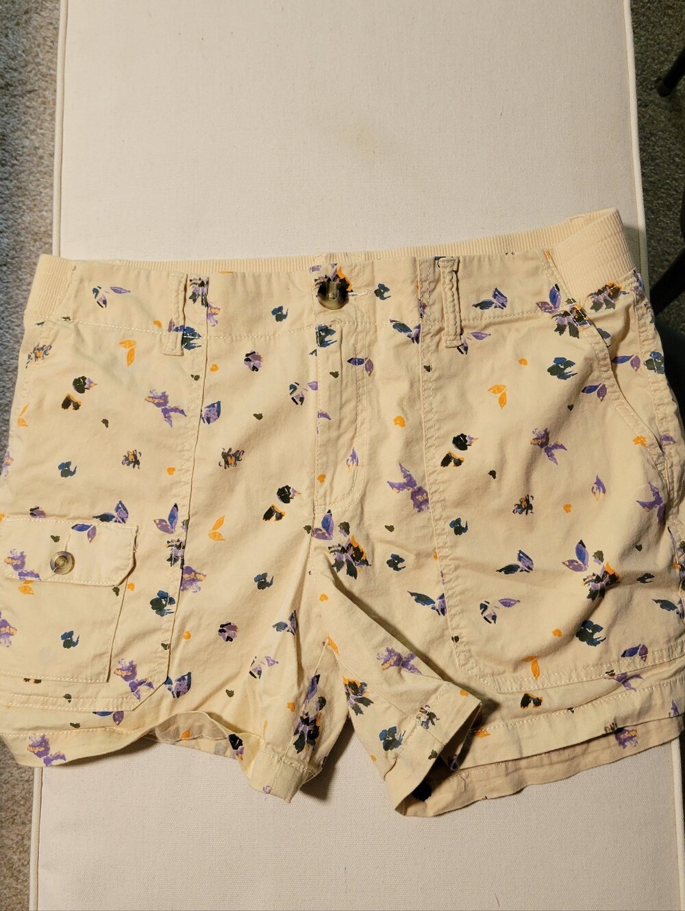 Sonoma Cream Floral Cargo Shorts